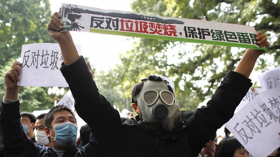 Environmental activists protest in Guangzhou Protests in Guangzhou